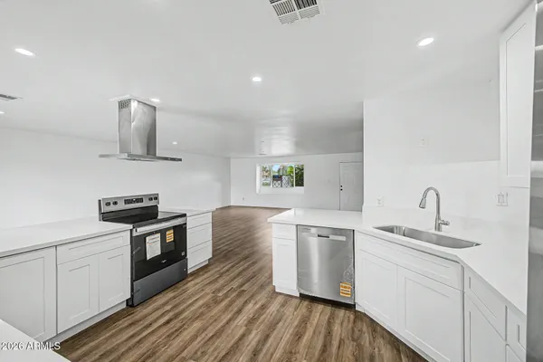 $550,000 | 756 East Loyola Drive, Tempe, AZ 85282