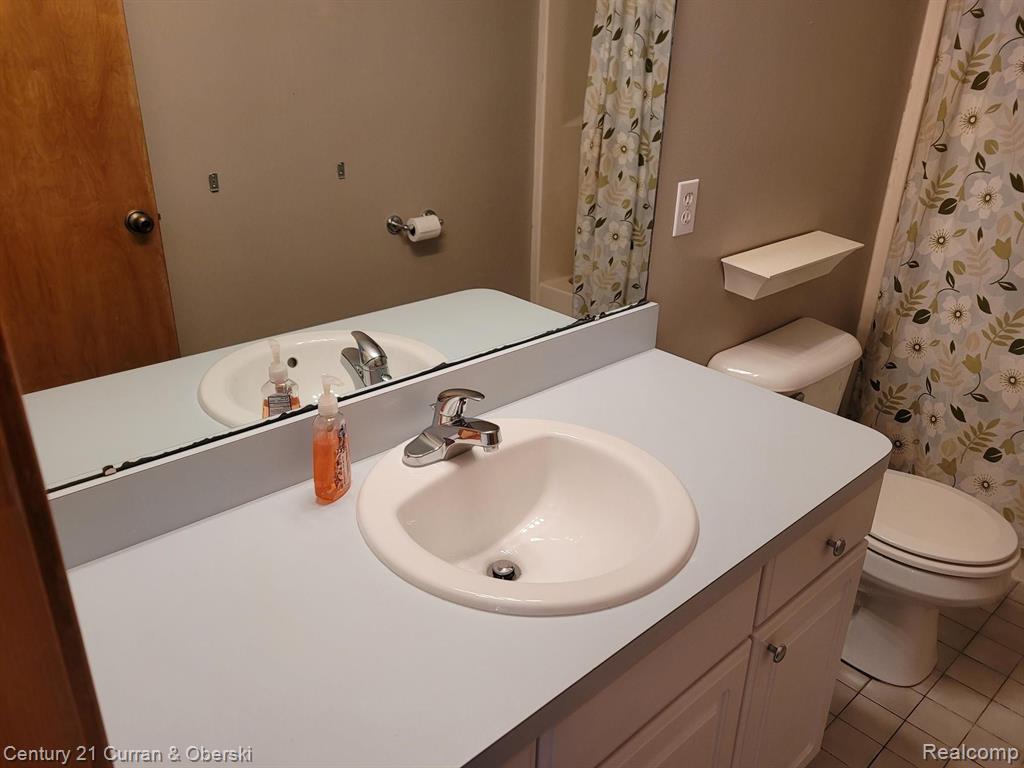 30744 South Gibraltar Road Rockwood, MI 48173 - Photo 13 of 22