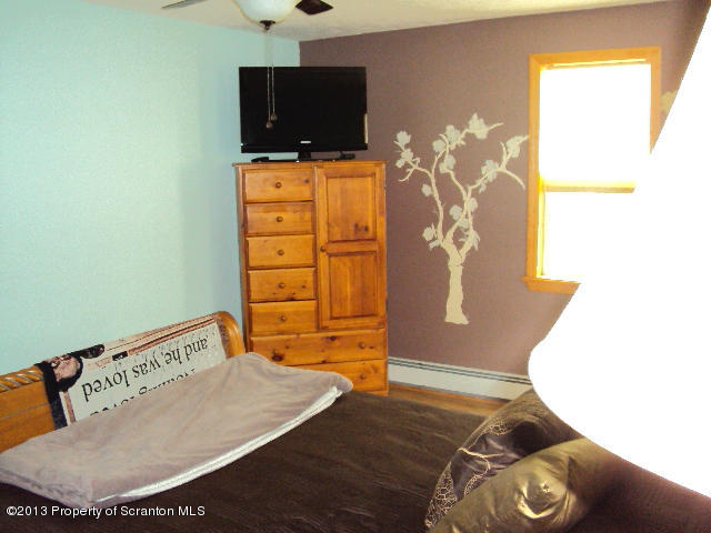 63 Green Grove Road Scott Township, PA 18447 - Photo 5 of 22 Gallery Image 5