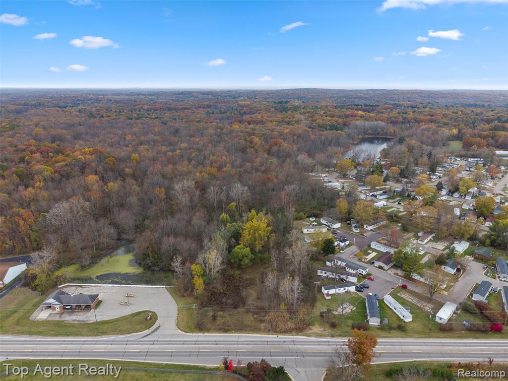 433 North Rochester Road Leonard, MI 48367 - Photo 5 of 11