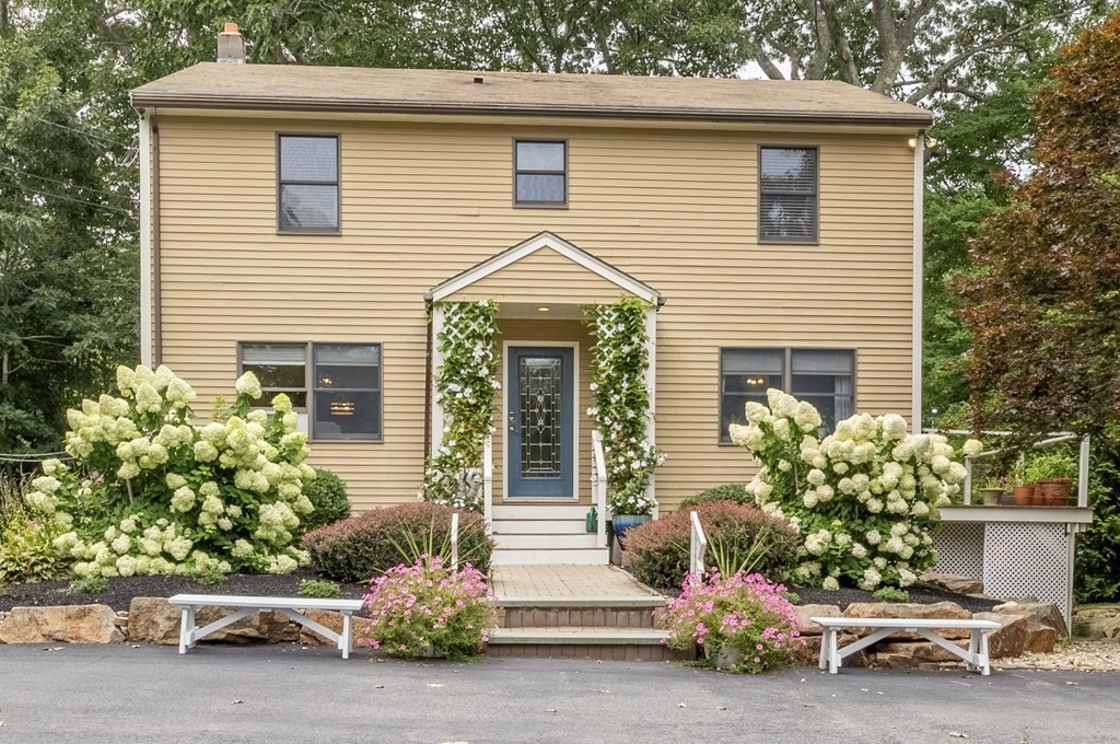 32 Lake Road Gloucester, MA 01930 - Photo 1 of 28 Gallery Image 1