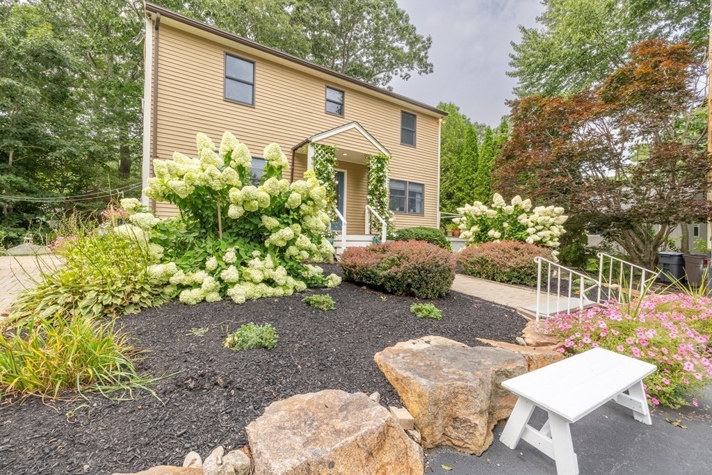 32 Lake Road Gloucester, MA 01930 - Photo 2 of 28 Gallery Image 2