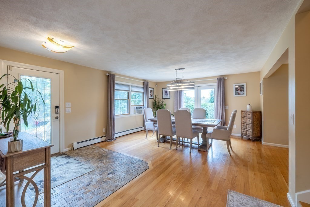 32 Lake Road Gloucester, MA 01930 - Photo 3 of 28 Gallery Image 3