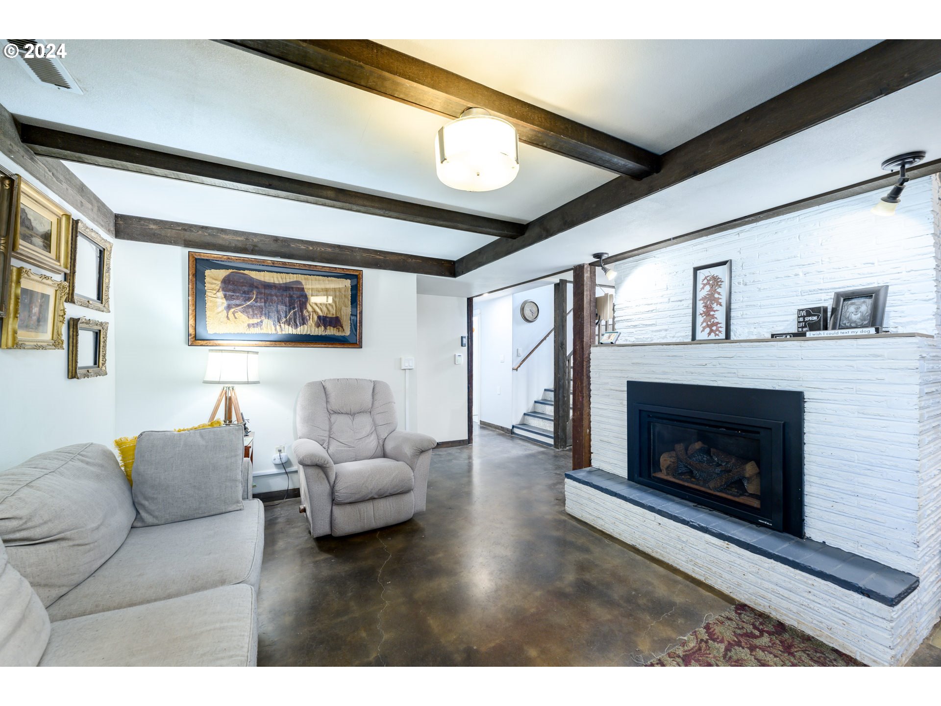 26130 Southwest Chehalem Station Road Sherwood, OR 97140 - Photo 16 of 45 Family Room