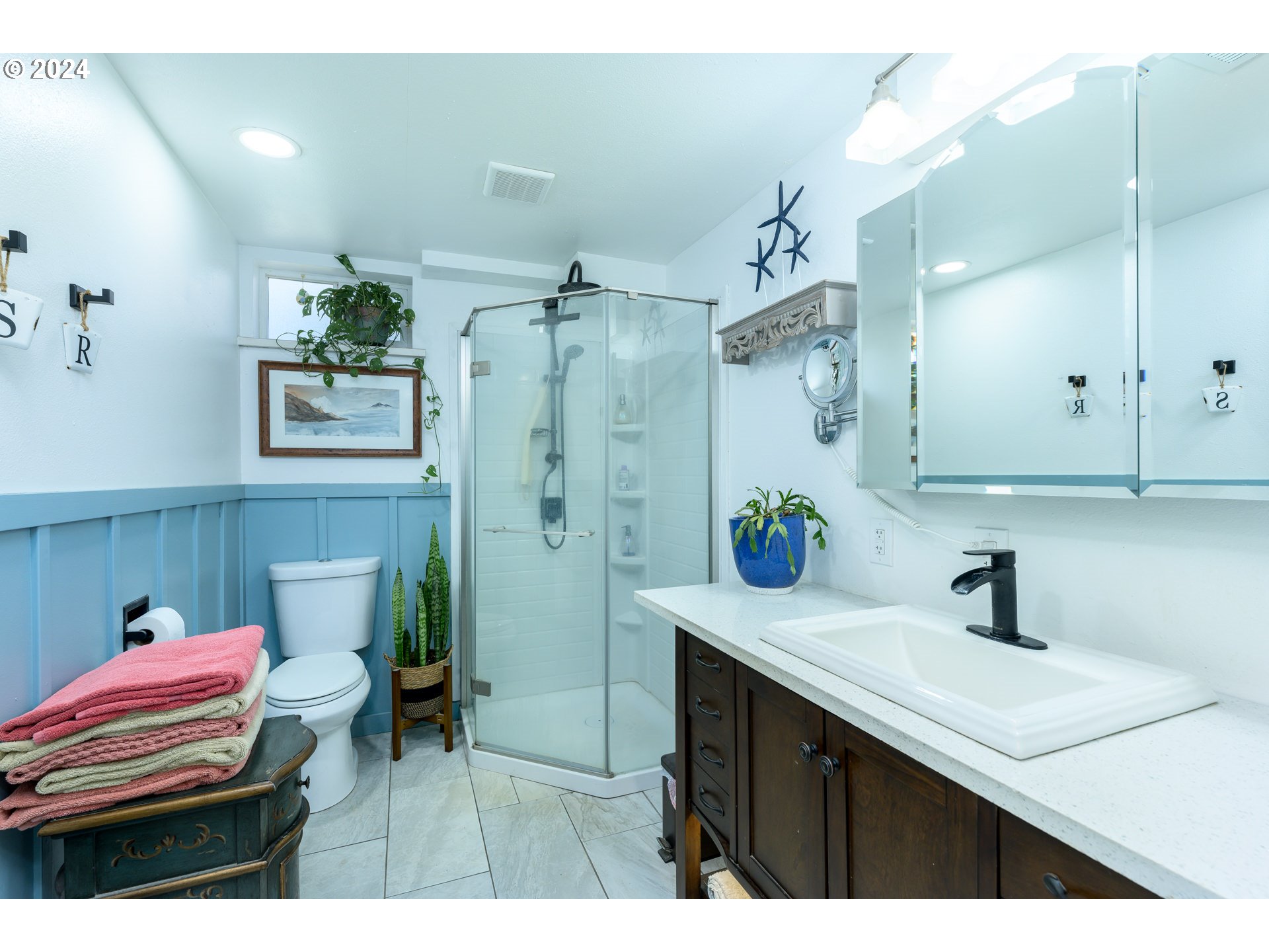 26130 Southwest Chehalem Station Road Sherwood, OR 97140 - Photo 24 of 45 Bathroom