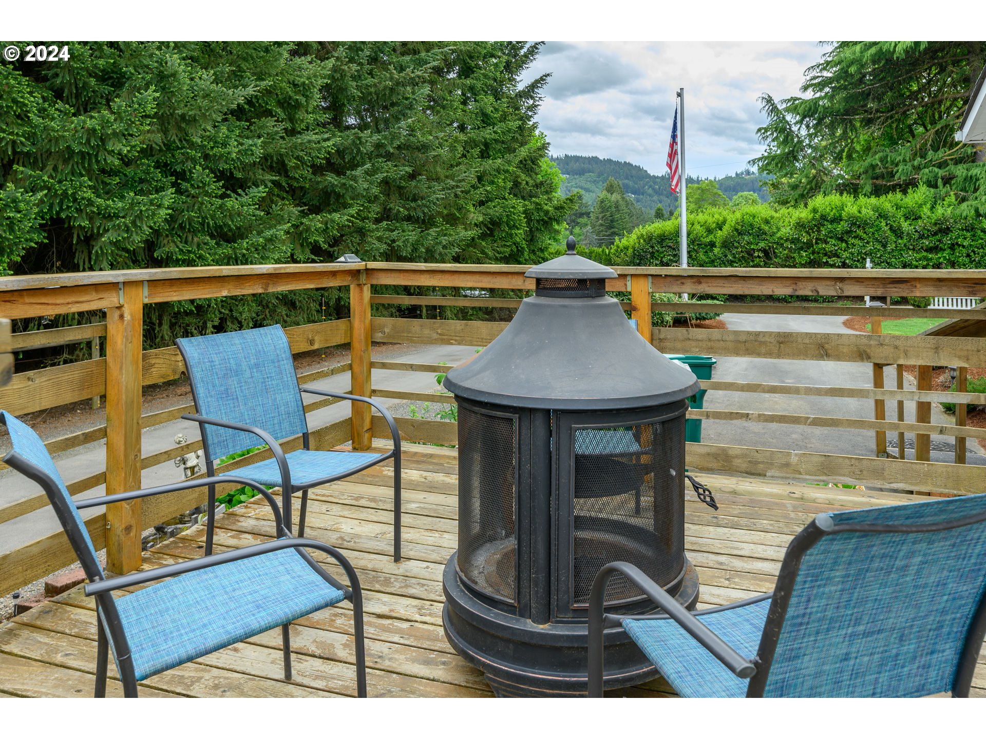 26130 Southwest Chehalem Station Road Sherwood, OR 97140 - Photo 28 of 45 Deck