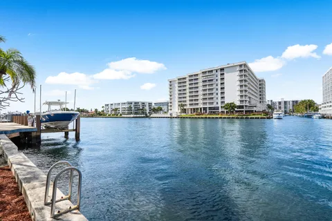 $2,650,000 | 4313 Trade Winds Avenue West, Unit 12, Lauderdale-by-the-Sea, FL 33308