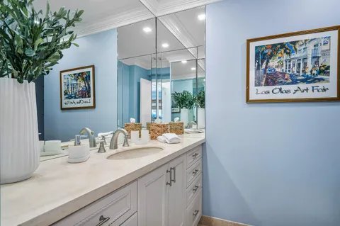 $2,650,000 | 4313 Trade Winds Avenue West, Unit 12, Lauderdale-by-the-Sea, FL 33308