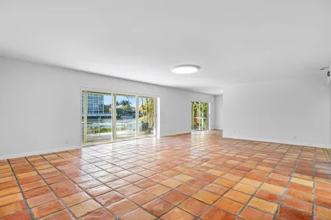 $2,650,000 | 4313 Trade Winds Avenue West, Unit 12, Lauderdale-by-the-Sea, FL 33308