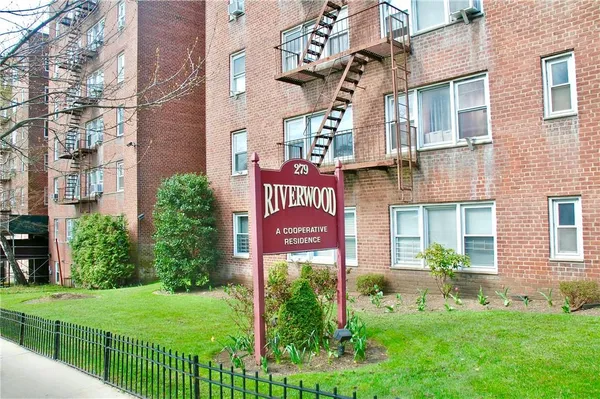 $2,500 | 279 North Broadway, Unit 4H, Yonkers, NY 10701