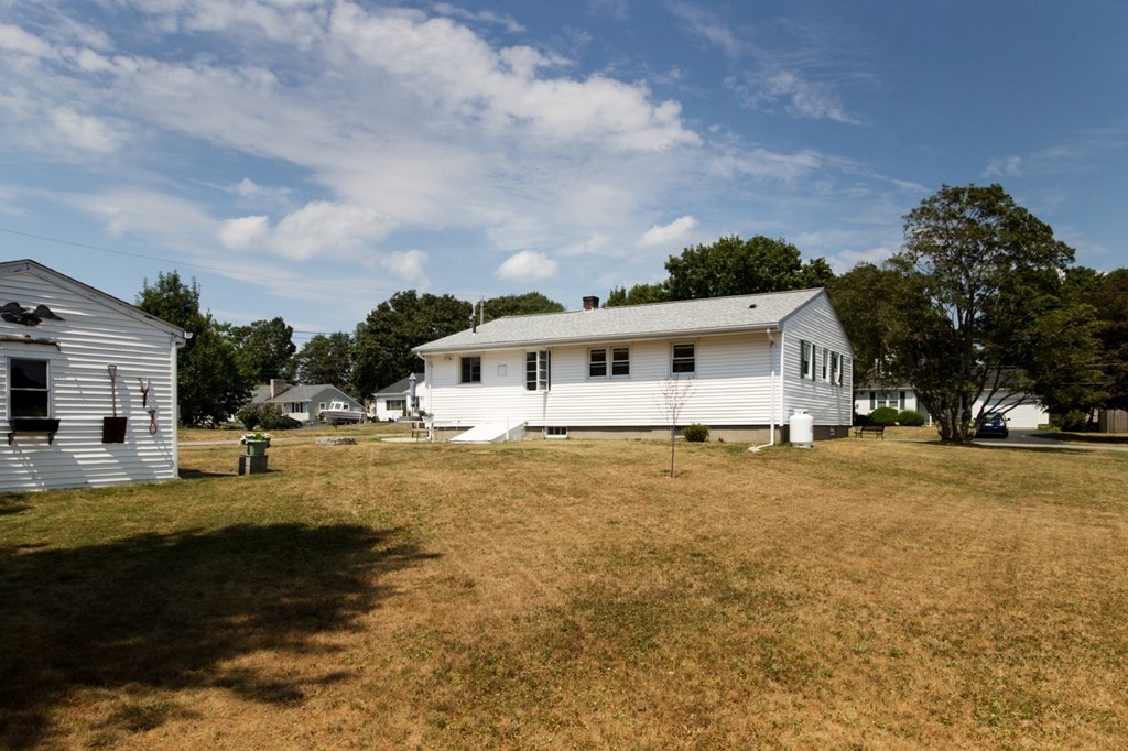 359 Kaufman Road Somerset, MA 02726 - Photo 4 of 25
