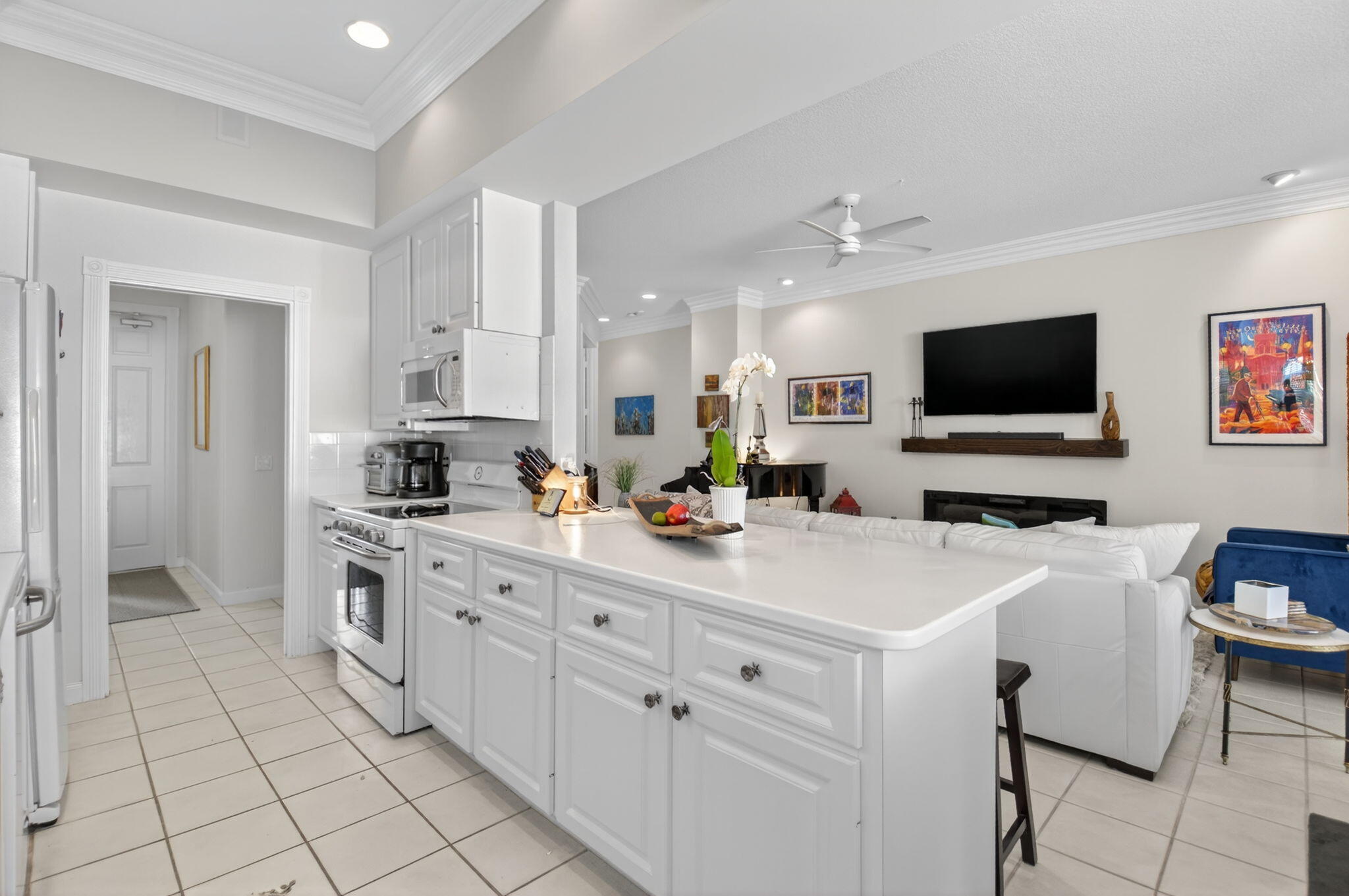 2002 Valencia Drive Delray Beach, FL 33445 - Photo 5 of 33 12-web-or-mls-DSC_6455