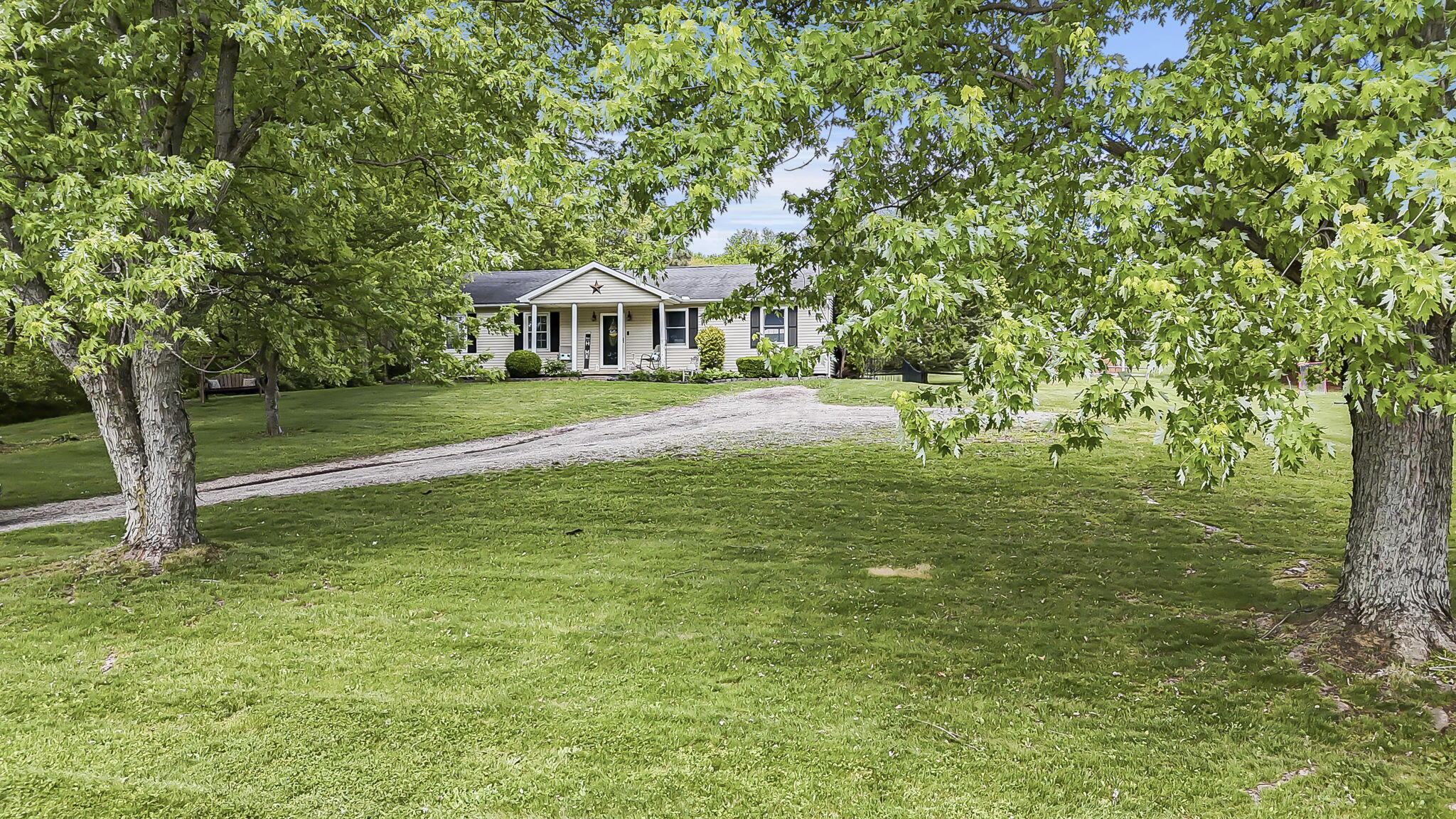 10080 16th Road Southwest Stoutsville, OH 43154 - Photo 7 of 53 53-web-or-mls-DJI_20260501041901_0034_D