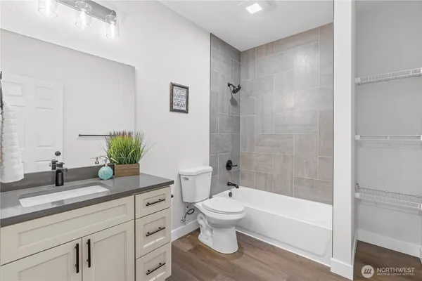 $775,000 | 907 Orting Kapowsin Highway East, Orting, WA 98360