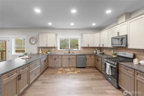 $775,000 | 907 Orting Kapowsin Highway East, Orting, WA 98360