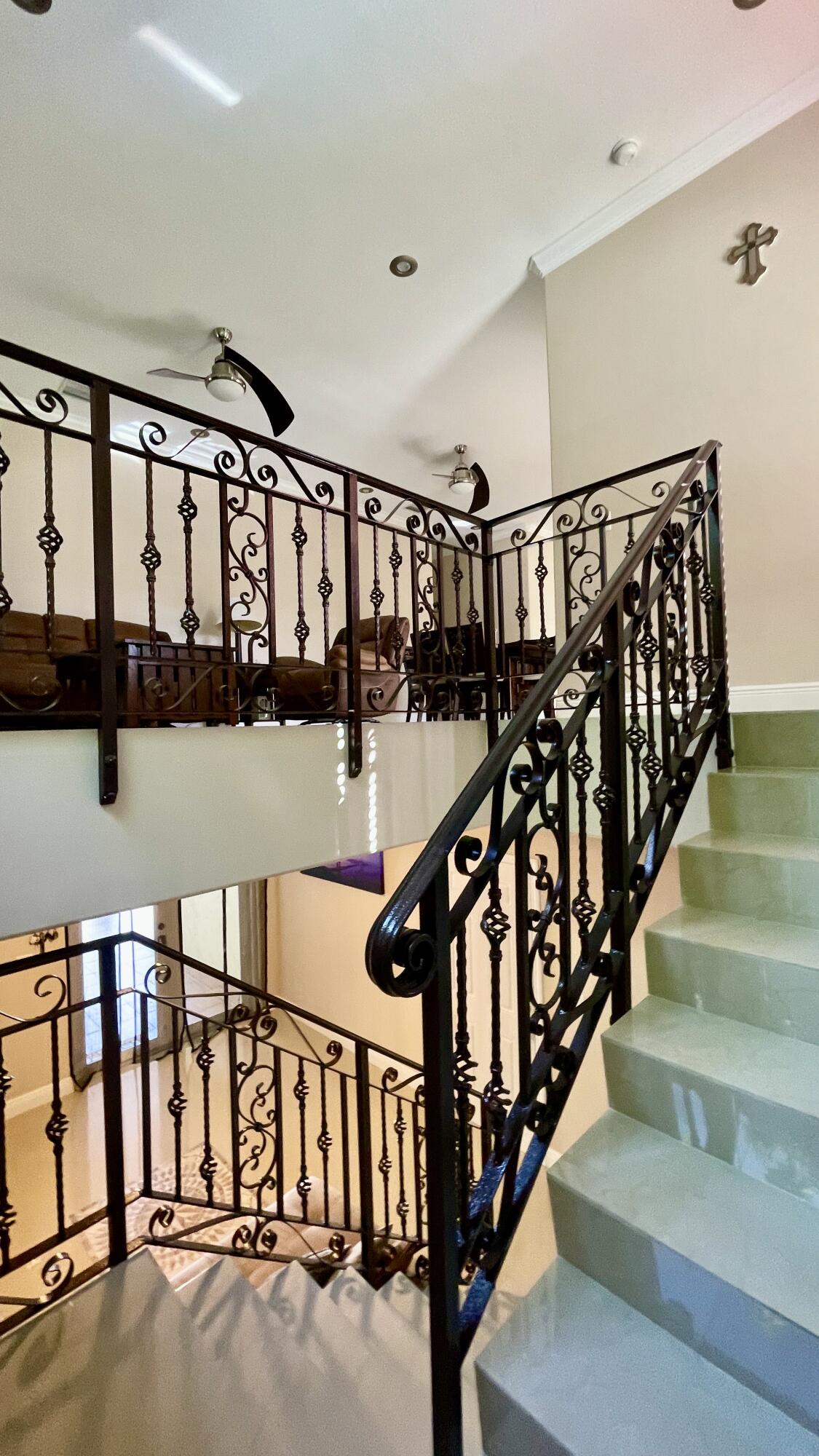 917 Red Bird Road Key Largo, FL 33037 - Photo 8 of 21 stairs