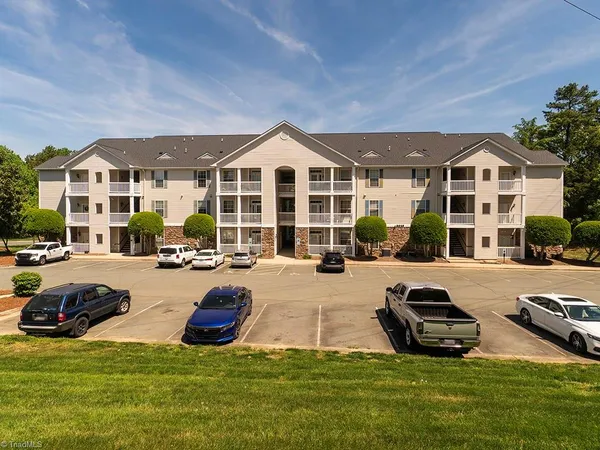 $145,000 | 3010 Winston Drive, Unit 78, Burlington, NC 27215