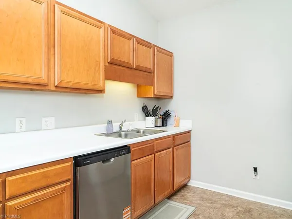 $145,000 | 3010 Winston Drive, Unit 78, Burlington, NC 27215