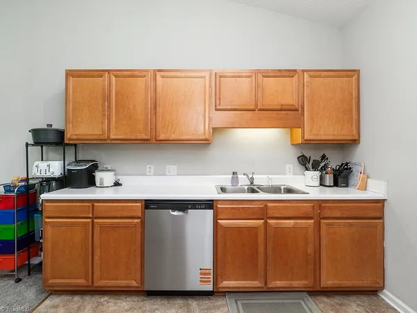 $145,000 | 3010 Winston Drive, Unit 78, Burlington, NC 27215