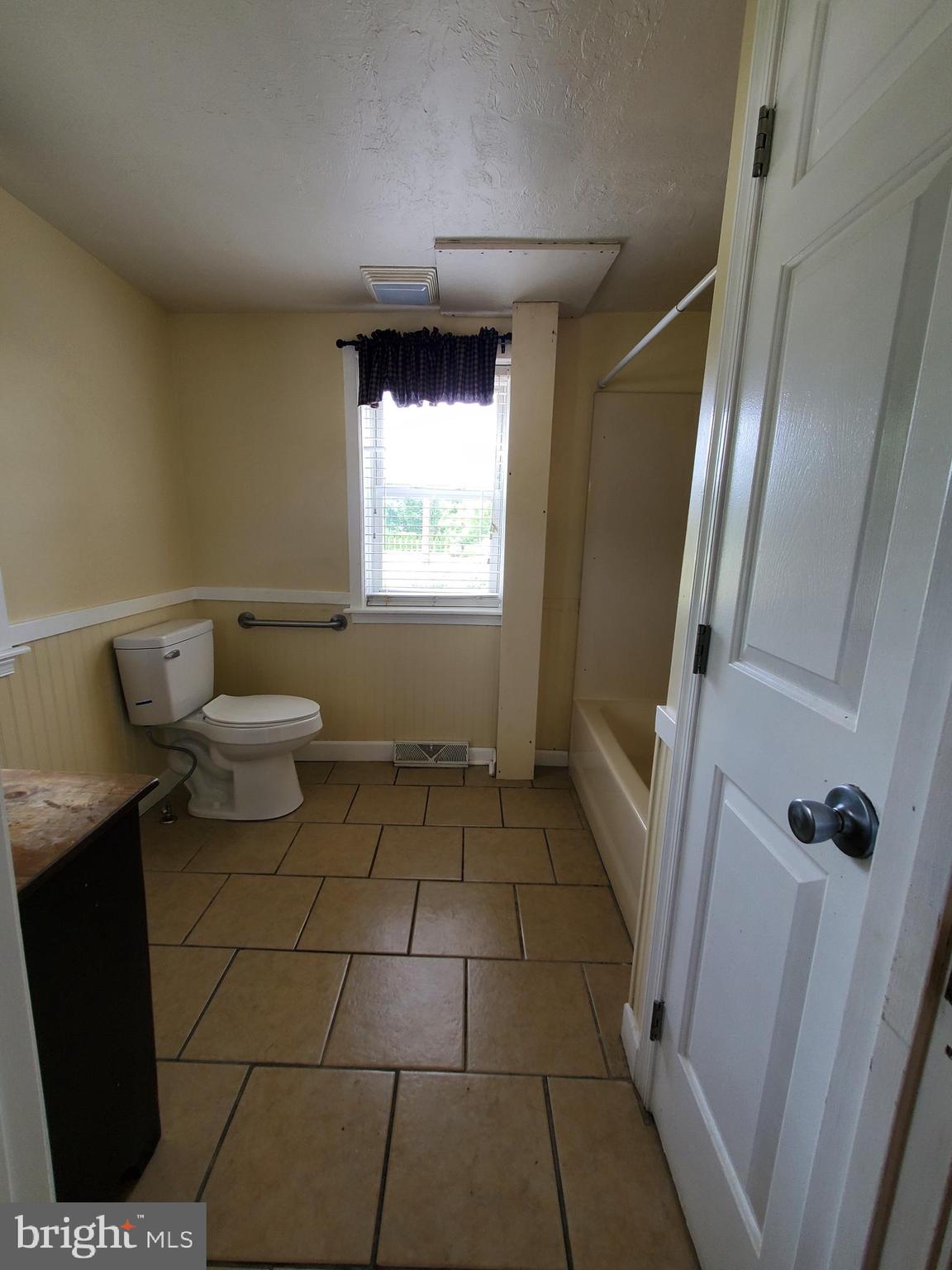 2375 Springwood Road York, PA 17402 - Photo 20 of 41 Gallery Image 20