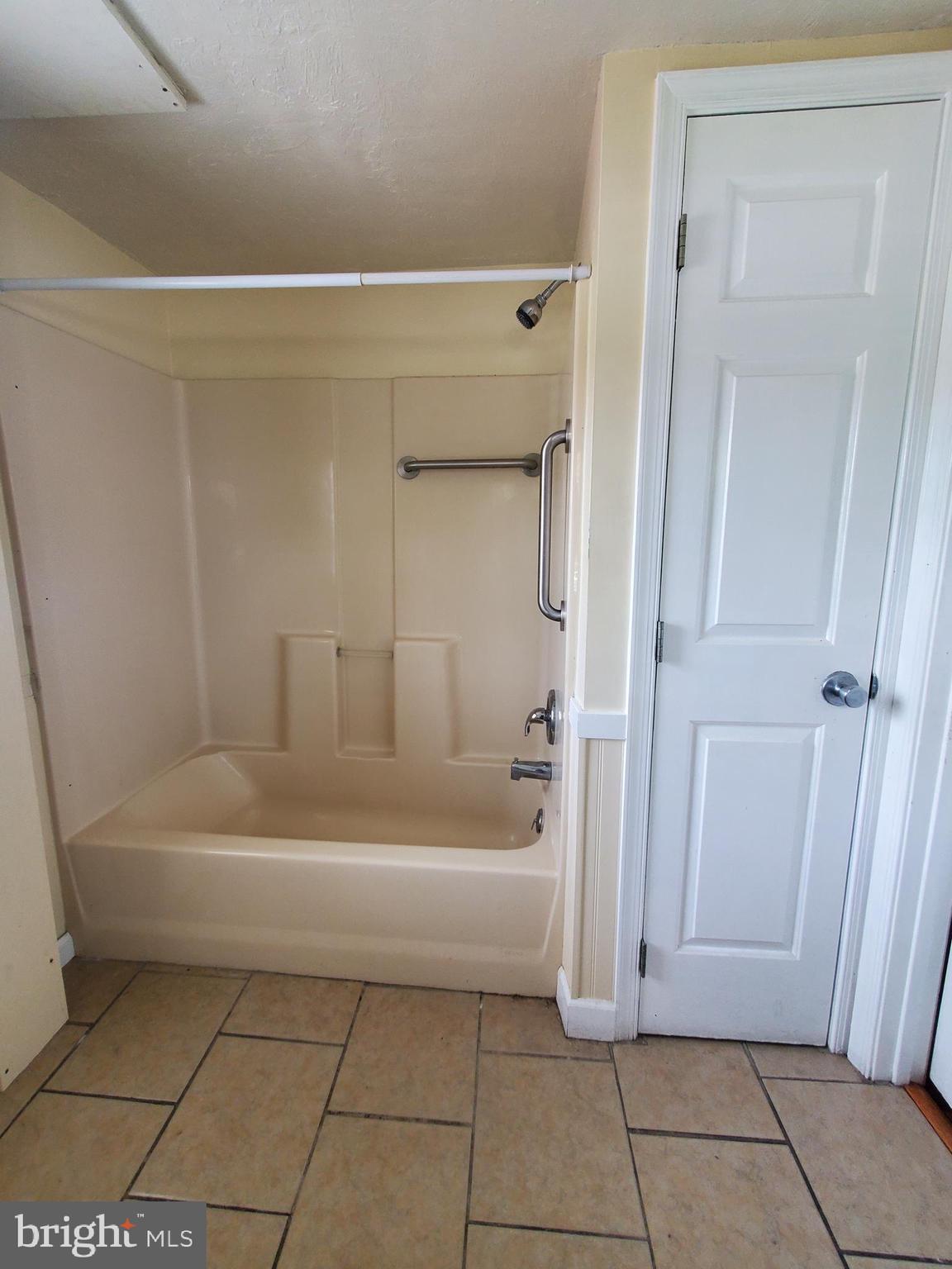2375 Springwood Road York, PA 17402 - Photo 22 of 41 Gallery Image 22