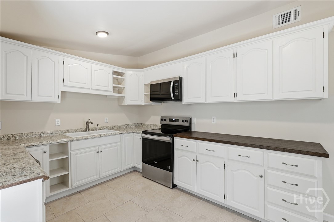 821 Walthour Road Savannah, GA 31410 - Photo 11 of 29