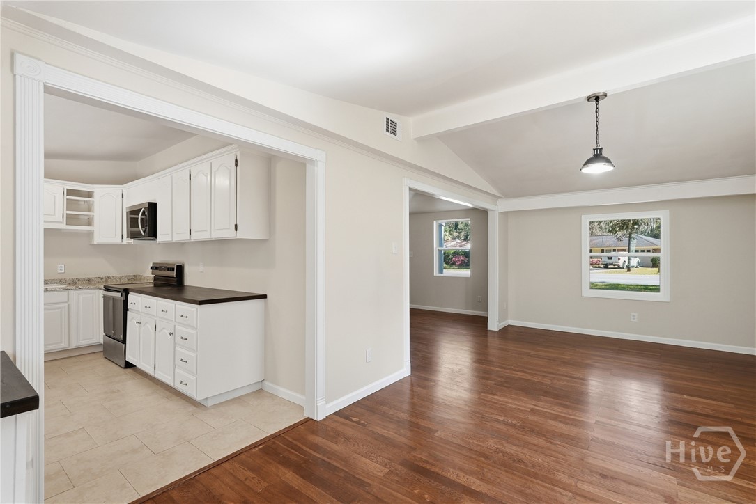 821 Walthour Road Savannah, GA 31410 - Photo 9 of 29