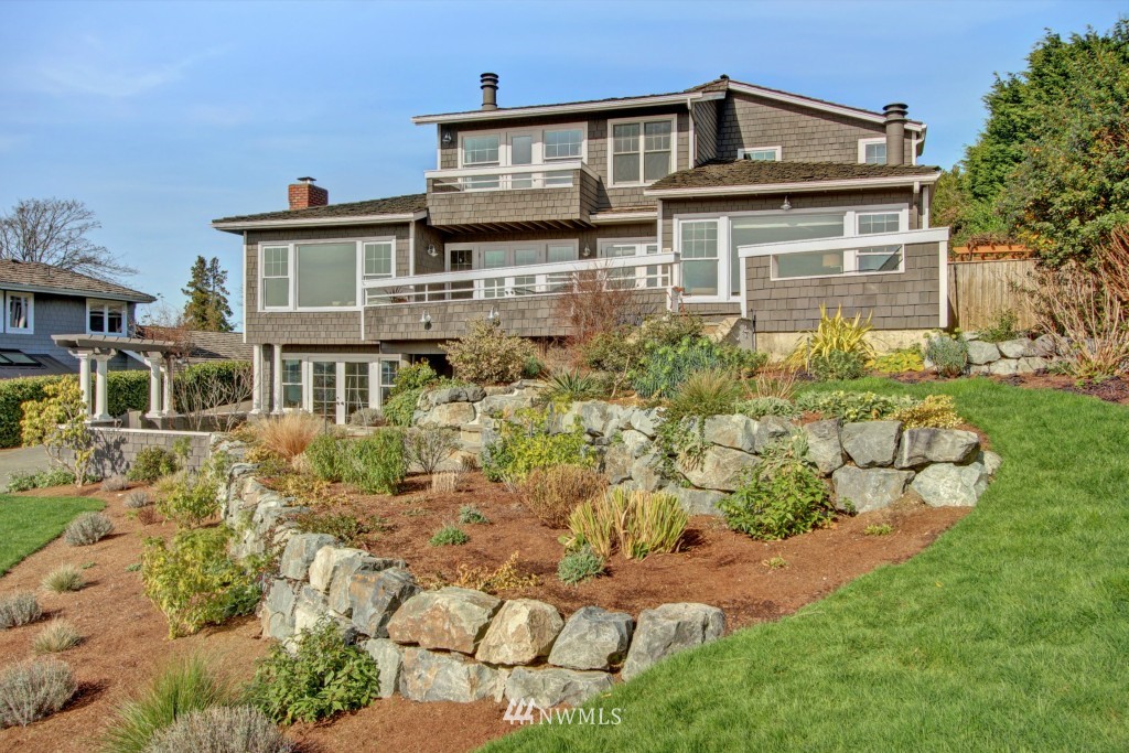 8428 Ridge Road Medina, WA 98039 - Photo 1 of 15