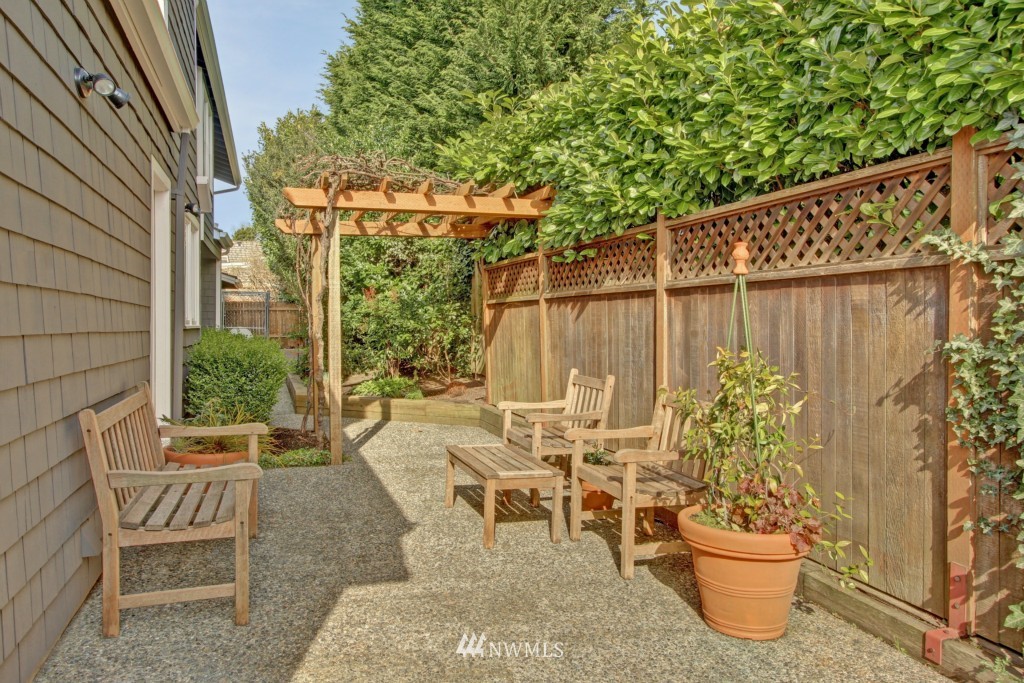 8428 Ridge Road Medina, WA 98039 - Photo 14 of 15