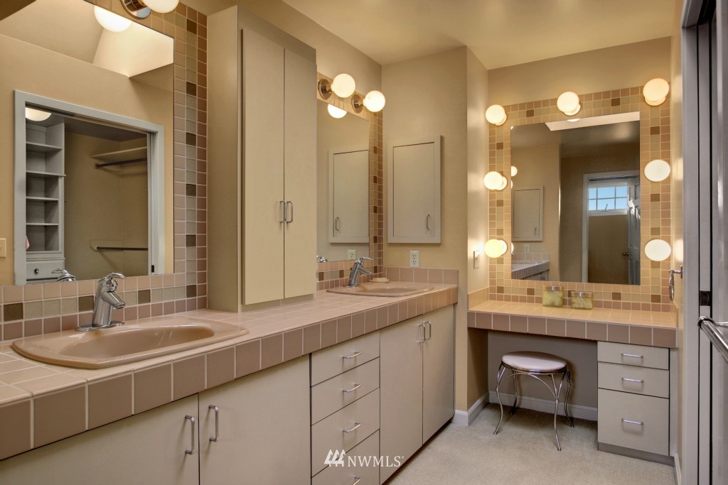 8428 Ridge Road Medina, WA 98039 - Photo 10 of 15