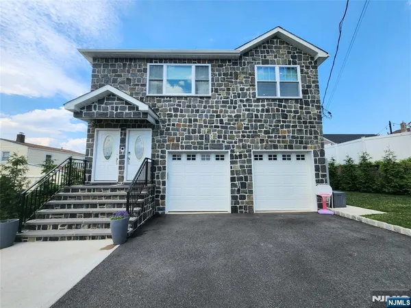 $1,199,000 | 518 8th Street, Lyndhurst, NJ 07071