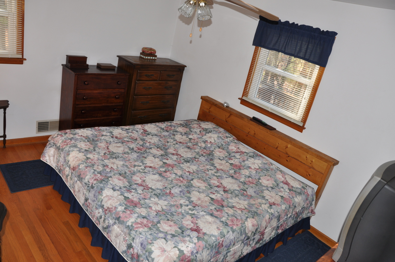 1153 Mead Valley Road Moneta, VA 24121 - Photo 22 of 35 Bedroom one