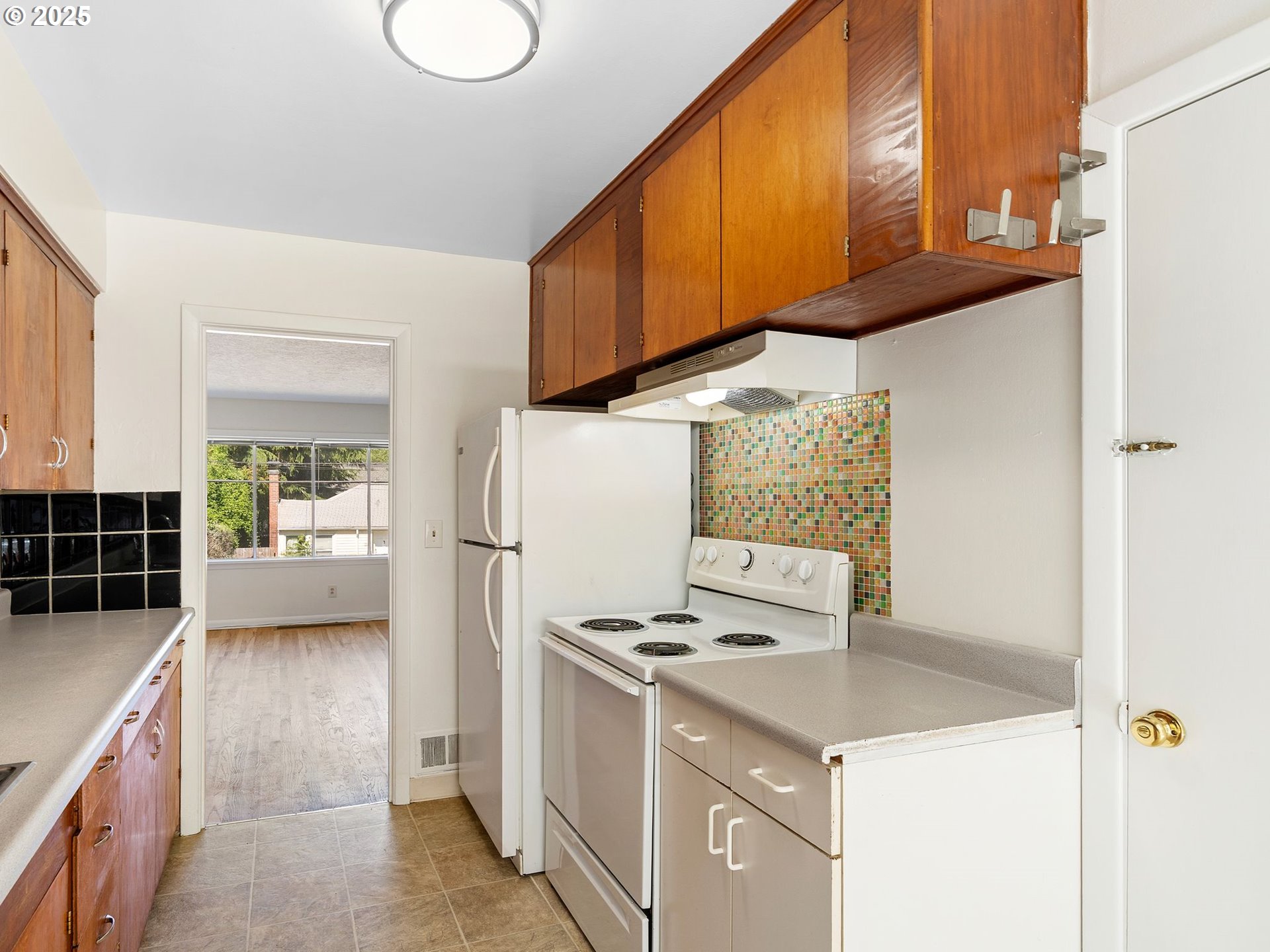 3718 Southeast 40th Avenue Portland, OR 97202 - Photo 21 of 41