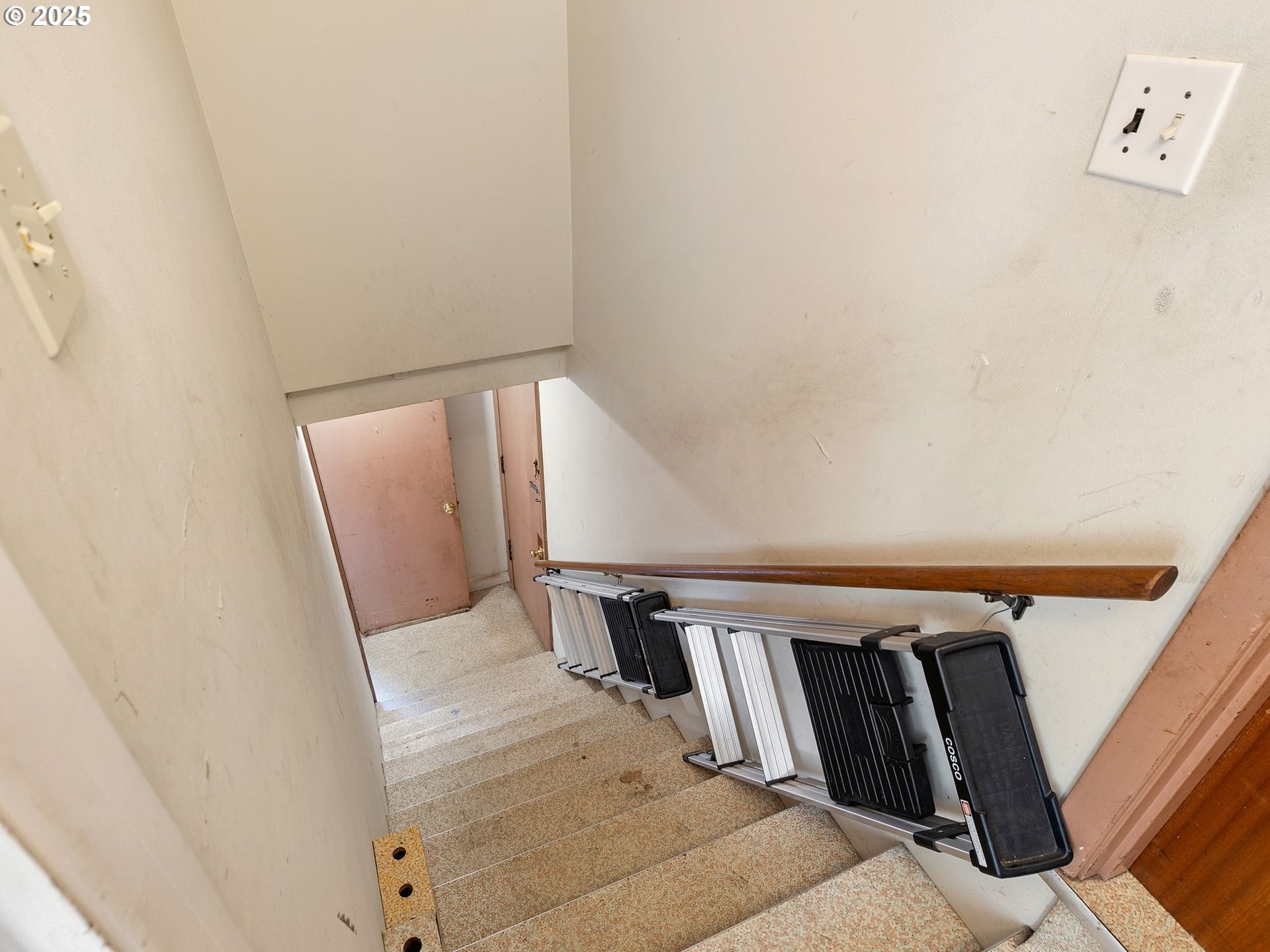 3718 Southeast 40th Avenue Portland, OR 97202 - Photo 23 of 41