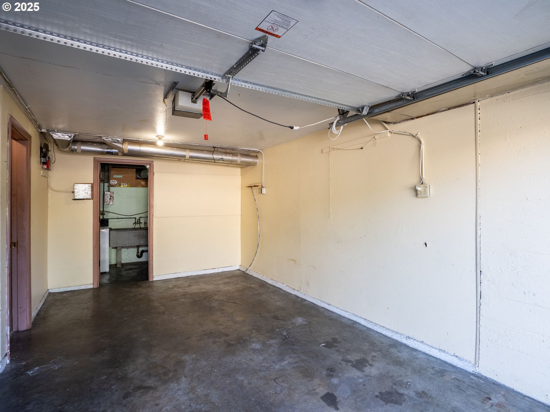 3718 Southeast 40th Avenue Portland, OR 97202 - Photo 24 of 41