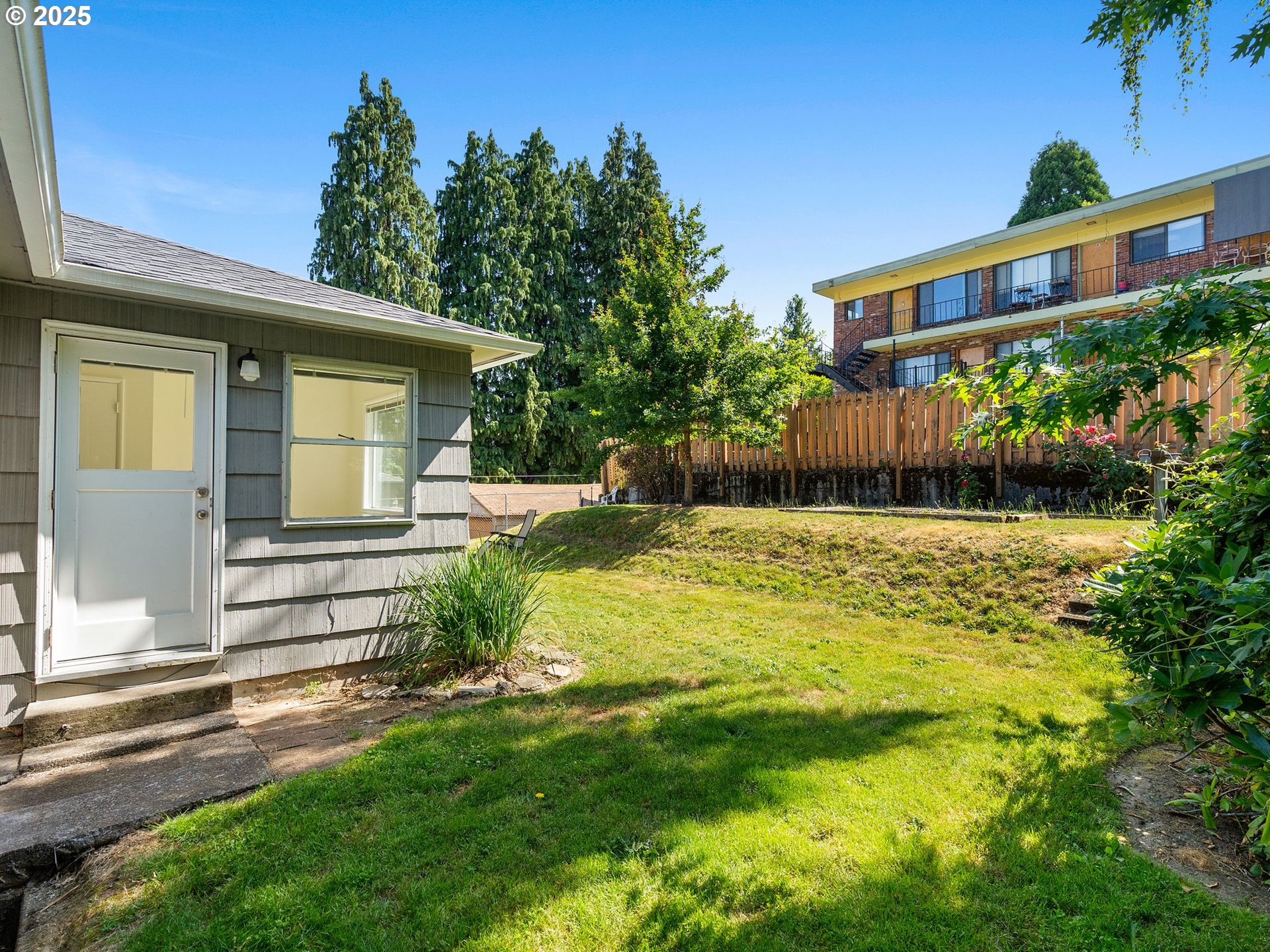 3718 Southeast 40th Avenue Portland, OR 97202 - Photo 28 of 41