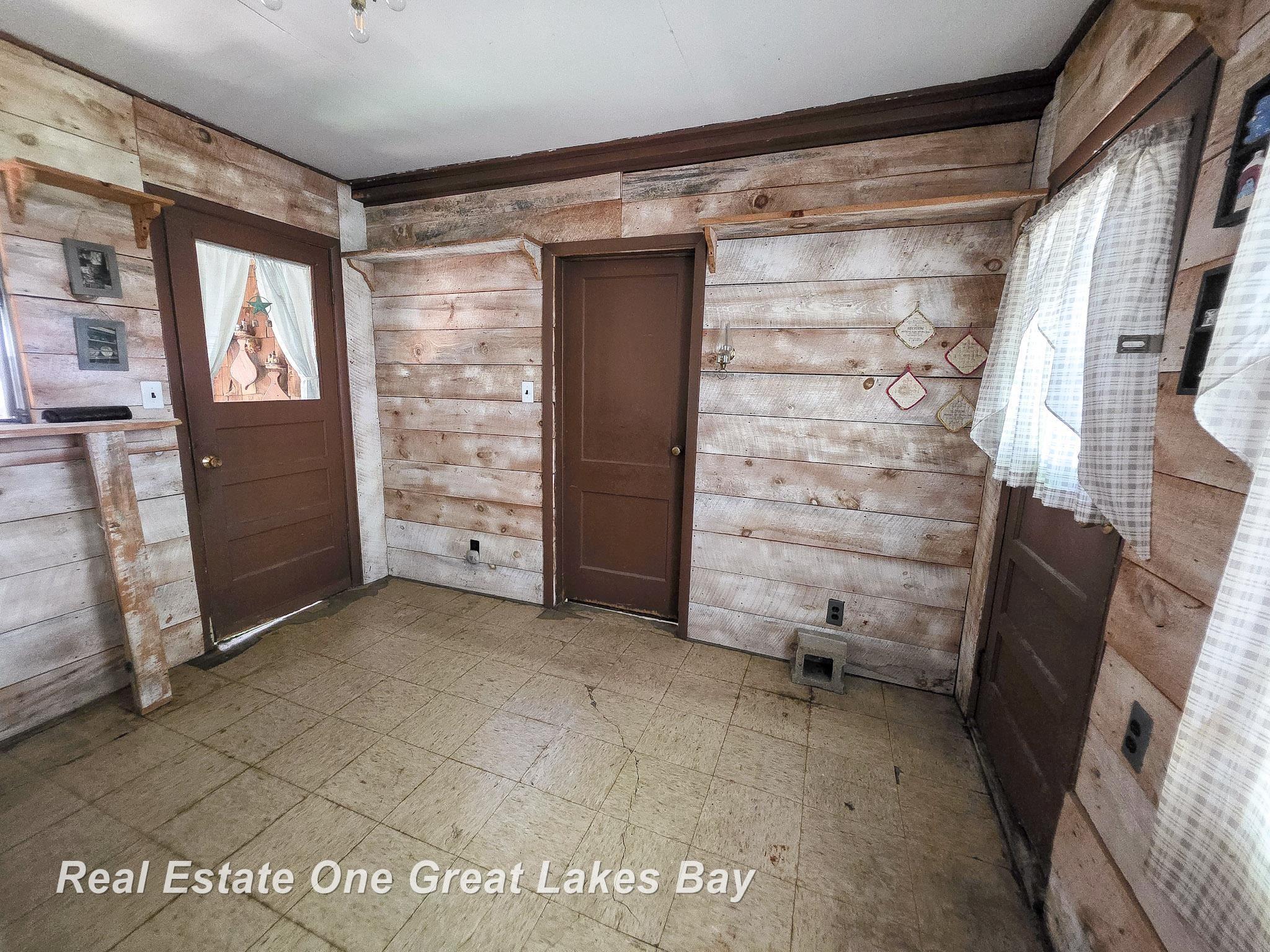 27 North Grout Road Gladwin, MI 48624 - Photo 27 of 77