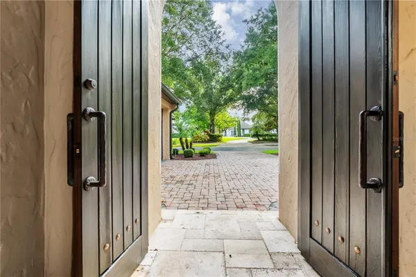 a view of entrance of the house