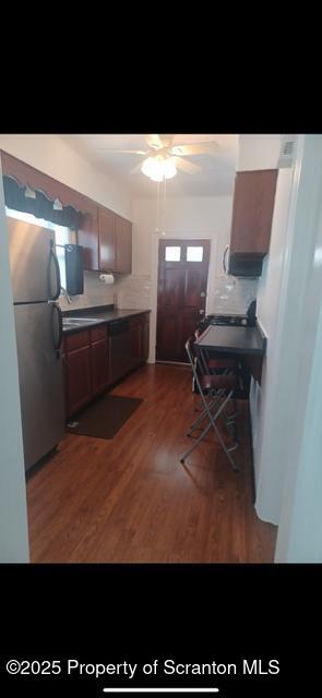 428 Wheeler Avenue, Unit 2 Scranton, PA 18510 - Photo 2 of 17 a living room with a couch