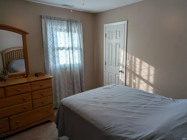 $195,000 | 315 Richfield Lane, Geneva, IN 46740