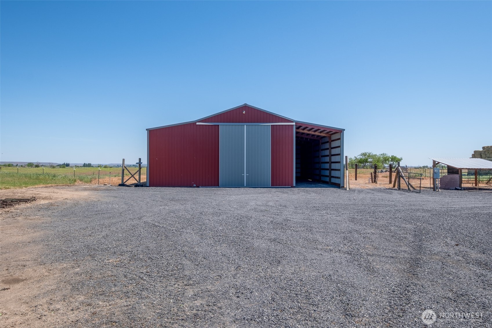 18253 Rd B Northwest Soap Lake, WA 98851 - Photo 6 of 39