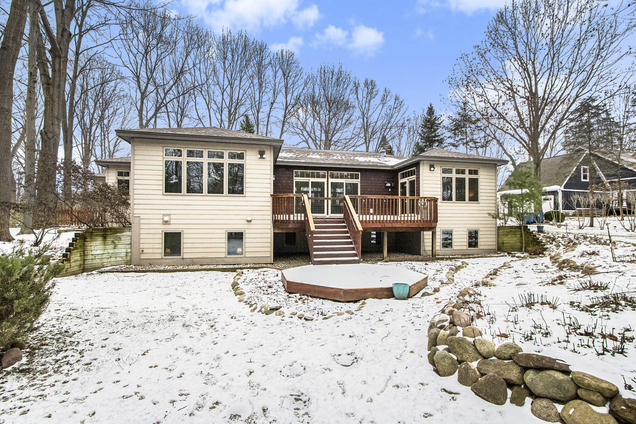 38 Wilderness Ridge Drive Douglas, MI 49406 - Photo 2 of 27 025_img_5445_314