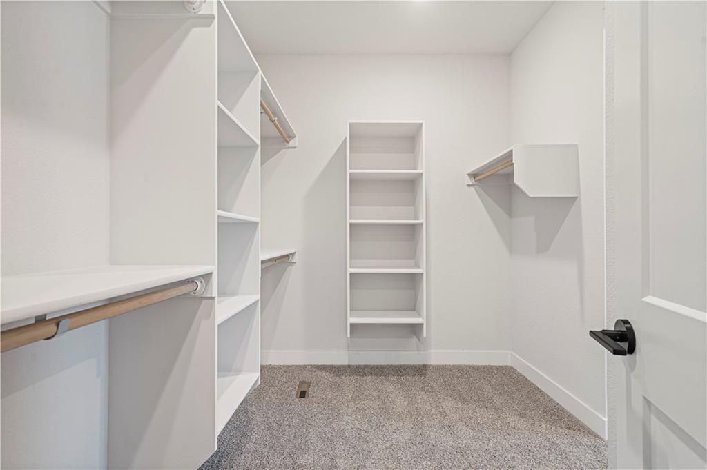 20689 South Skyview Lane Spring Hill, KS 66083 - Photo 15 of 32