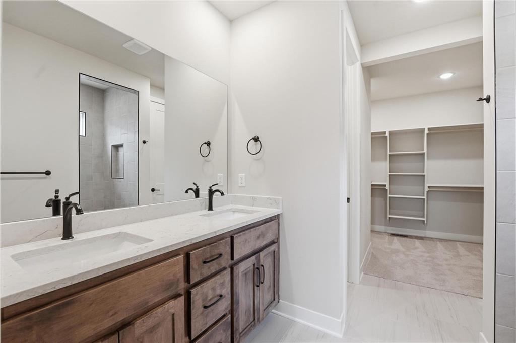 20689 South Skyview Lane Spring Hill, KS 66083 - Photo 19 of 36