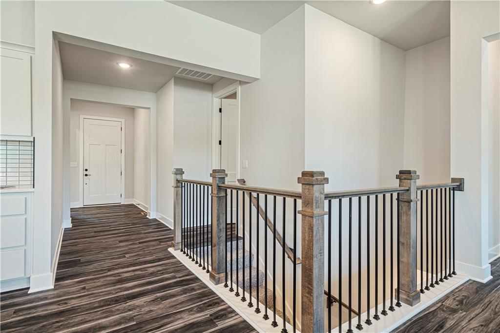 20689 South Skyview Lane Spring Hill, KS 66083 - Photo 19 of 32