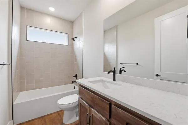 $429,990 | 20689 South Skyview Lane, Spring Hill, KS 66083