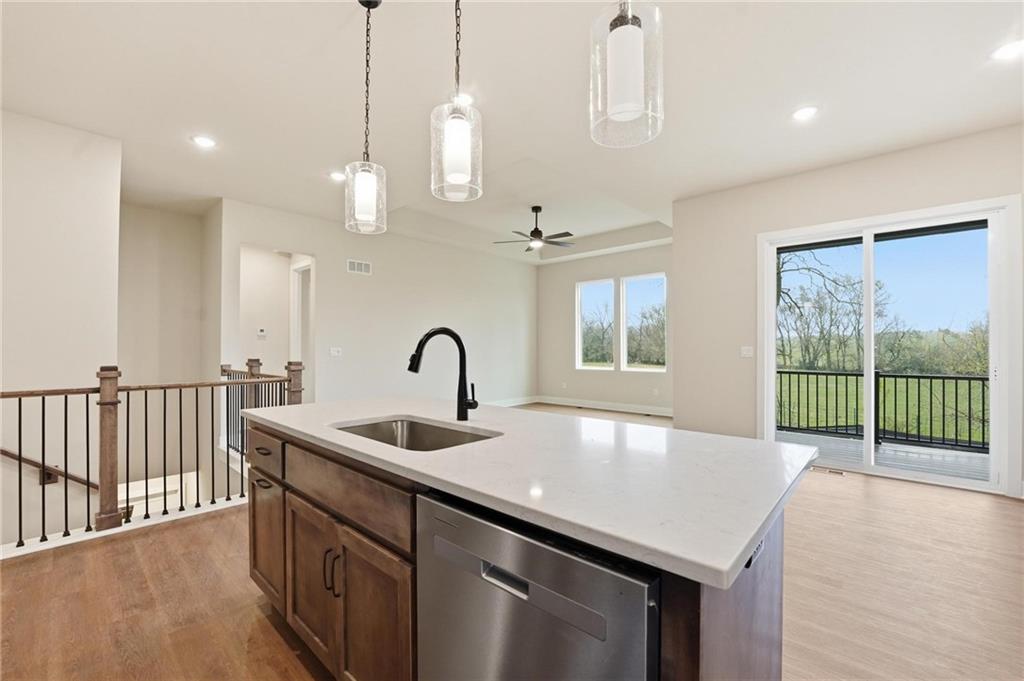 20689 South Skyview Lane Spring Hill, KS 66083 - Photo 9 of 36