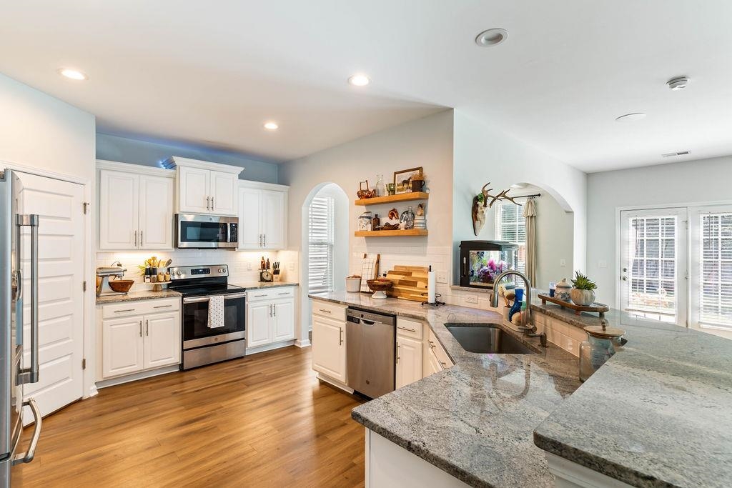 222 Eventine Way Boiling Springs, SC 29316 - Photo 2 of 39 Gallery Image 2