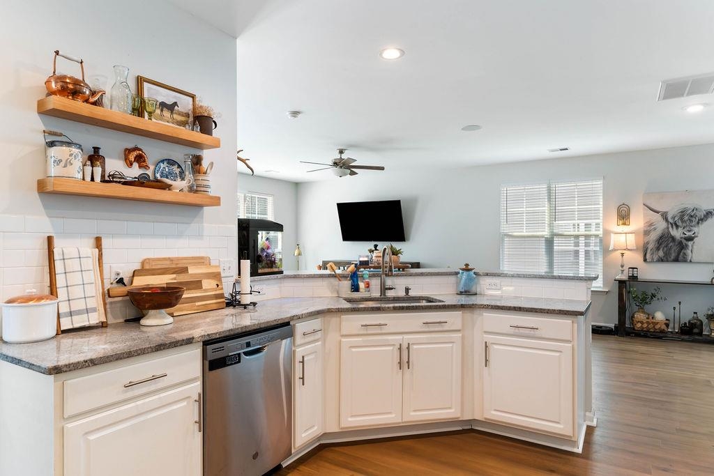 222 Eventine Way Boiling Springs, SC 29316 - Photo 10 of 39 Gallery Image 10