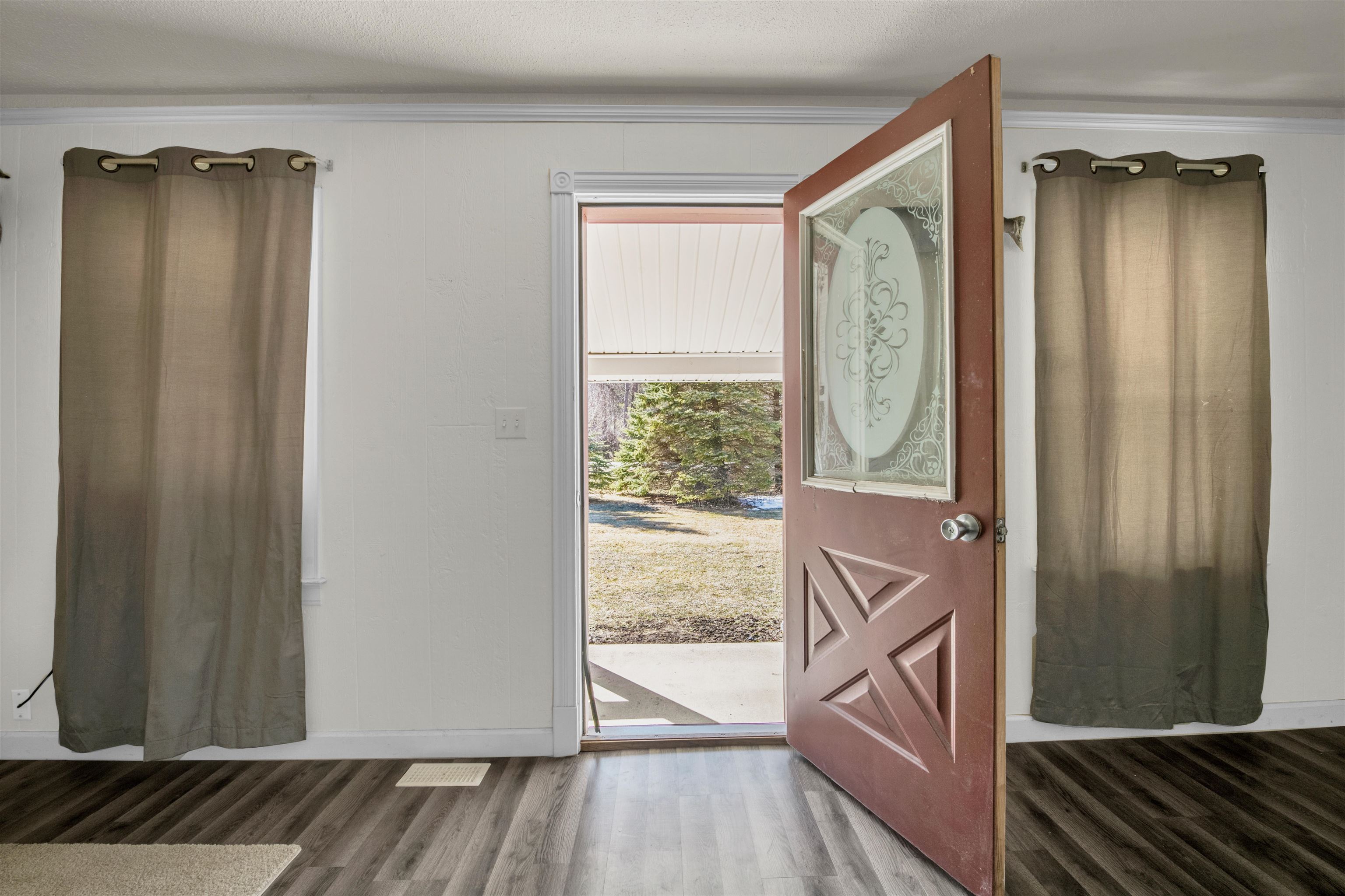 8009 Marsh Road Algonac, MI 48001 - Photo 25 of 37 50103637-24.JPG